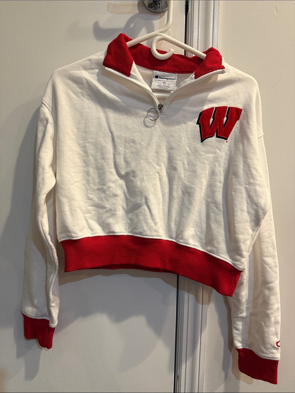 Champion White & Red Cropped Quarter-Zip Univ. of Wisconsin Sweatshirt.size xs
